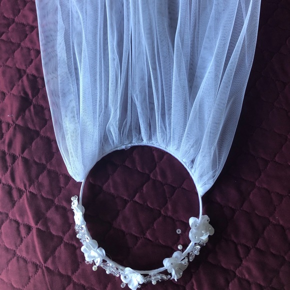 First Communion Headpiece - Picture 2 of 4